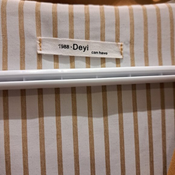 Swing Back Blazer - Picture 2 of 4